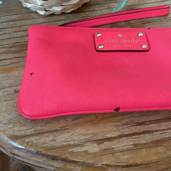Kate spade wristlet - Picture 2 of 5
